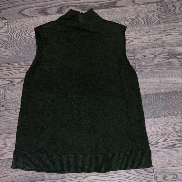Max Studio sleeveless knit turtleneck sweater Sz S - Picture 3 of 10